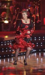 Танцы со звездами: 381x640 / 48 Кб