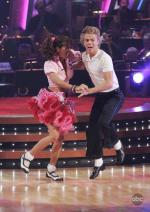 Танцы со звездами: 454x640 / 57 Кб