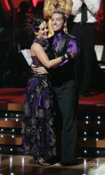 Танцы со звездами: 387x640 / 43 Кб