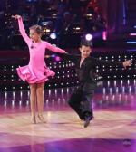 Танцы со звездами: 573x640 / 64 Кб