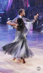 Танцы со звездами: 378x640 / 47 Кб