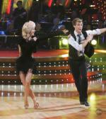 Танцы со звездами: 573x640 / 69 Кб