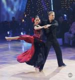 Танцы со звездами: 330x350 / 24 Кб