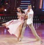 Танцы со звездами: 345x350 / 29 Кб