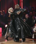 Танцы со звездами: 519x640 / 58 Кб