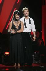 Танцы со звездами: 412x640 / 34 Кб