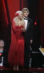 Танцы со звездами: 393x640 / 32 Кб