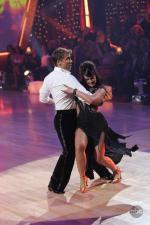 Танцы со звездами: 427x640 / 49 Кб