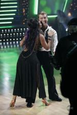 Танцы со звездами: 427x640 / 48 Кб