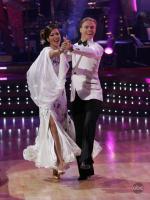 Танцы со звездами: 480x640 / 57 Кб