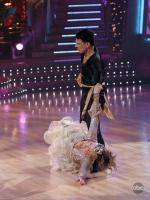 Танцы со звездами: 480x640 / 59 Кб