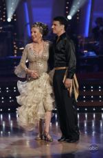 Танцы со звездами: 416x640 / 49 Кб