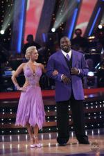 Танцы со звездами: 427x640 / 52 Кб