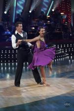 Танцы со звездами: 427x640 / 51 Кб