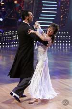 Танцы со звездами: 427x640 / 54 Кб