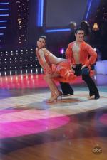 Танцы со звездами: 427x640 / 45 Кб