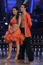 Танцы со звездами: 427x640 / 48 Кб