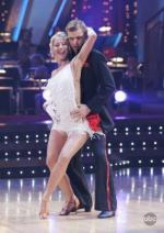 Танцы со звездами: 284x400 / 26 Кб