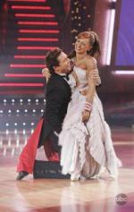 Танцы со звездами: 254x400 / 23 Кб