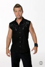 Танцы со звездами: 427x640 / 26 Кб