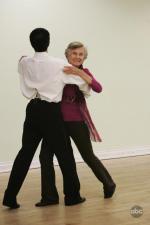 Танцы со звездами: 427x640 / 28 Кб