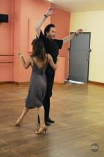 Танцы со звездами: 427x640 / 40 Кб