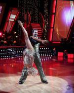 Танцы со звездами: 450x561 / 54 Кб