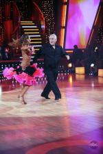 Танцы со звездами: 427x640 / 55 Кб