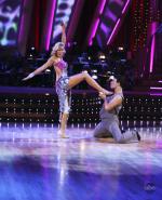 Танцы со звездами: 450x554 / 54 Кб