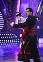 Танцы со звездами: 442x640 / 51 Кб