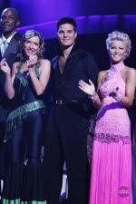 Танцы со звездами: 427x640 / 55 Кб