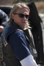 Сыны анархии: 435x653 / 47 Кб