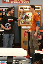 Теория большого взрыва: 334x500 / 48 Кб