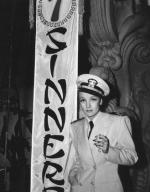 Семь грешников: 329x420 / 30 Кб