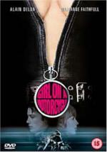 Мотоциклистка: 334x475 / 27 Кб