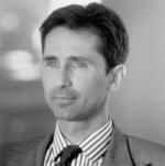 Индеец в Париже: 1687x1691 / 239 Кб