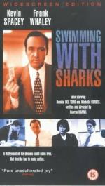 Среди акул: 269x475 / 32 Кб