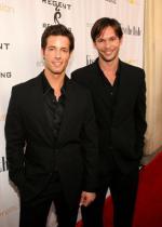 Поцелуй невесту: 287x400 / 19 Кб