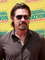 Стоячая овация: 302x400 / 30 Кб