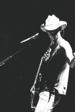 Кенни Чесни: Лето в 3D: 1230x1831 / 157 Кб