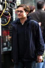 Человек-паук 2: 267x400 / 23 Кб