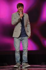 Американский идол: Поиск суперзвезды: 435x653 / 37 Кб