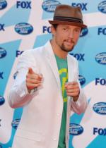 Американский идол: Поиск суперзвезды: 287x400 / 23 Кб