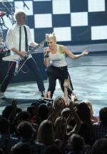 Американский идол: Поиск суперзвезды: 452x653 / 62 Кб