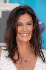 Американский идол: Поиск суперзвезды: 261x400 / 21 Кб