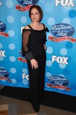 Американский идол: Поиск суперзвезды: 266x400 / 27 Кб