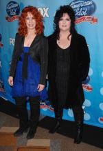 Американский идол: Поиск суперзвезды: 275x400 / 26 Кб