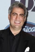 Американский идол: Поиск суперзвезды: 272x400 / 19 Кб