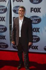 Американский идол: Поиск суперзвезды: 266x400 / 23 Кб