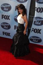 Американский идол: Поиск суперзвезды: 266x400 / 26 Кб